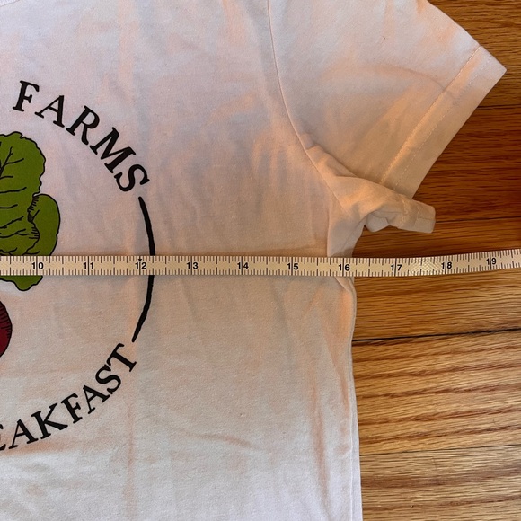 ✨NWOT✨ The Office - Schrute Farms Bed & Breakfast Tee - Size Small - Picture 5 of 6